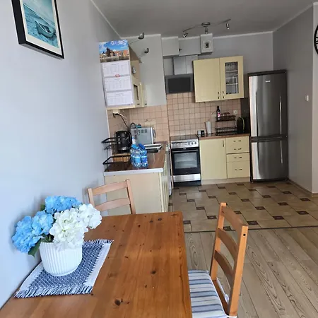 Mieszkanie Nad Morzem Karawela Apartment *