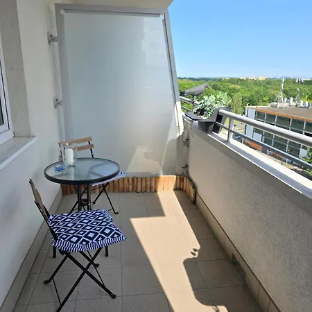 Mieszkanie Nad Morzem Karawela Apartment